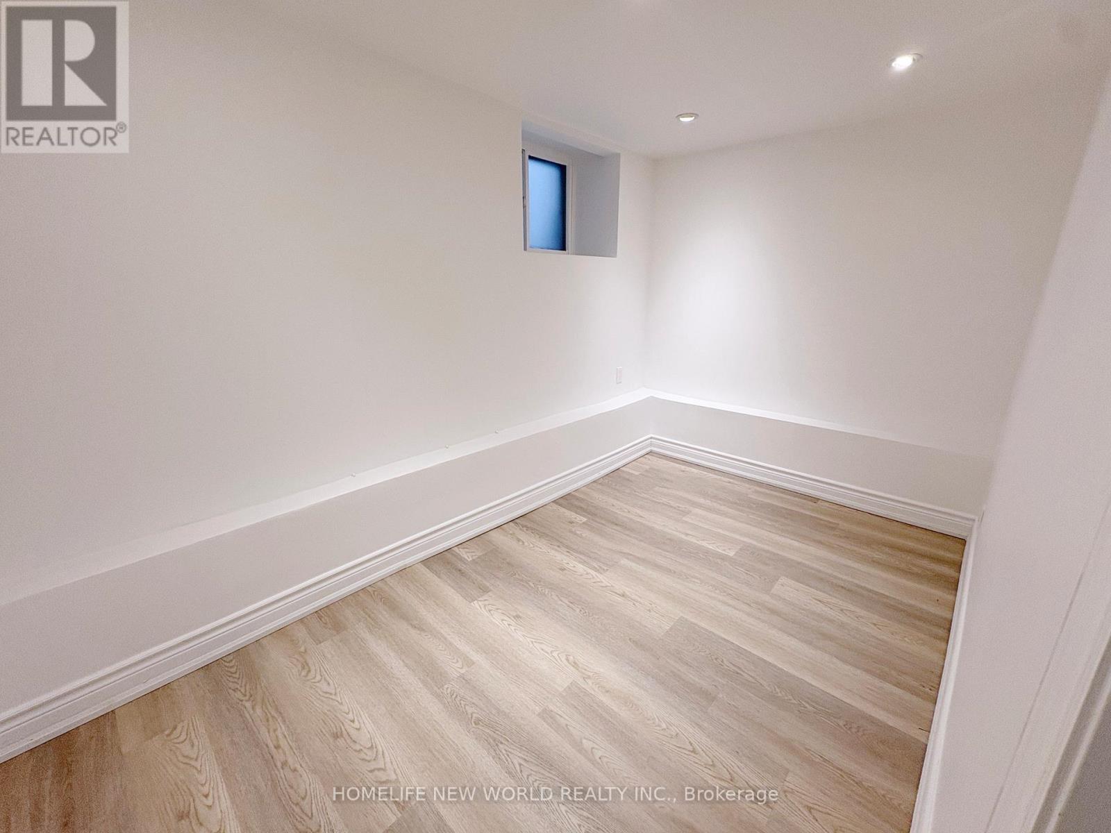 Lower - 679 Gladstone Avenue, Toronto, Ontario  M6H 3J5 - Photo 11 - W12707690