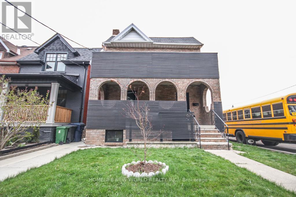 Lower - 679 Gladstone Avenue, Toronto, Ontario  M6H 3J5 - Photo 2 - W12707690