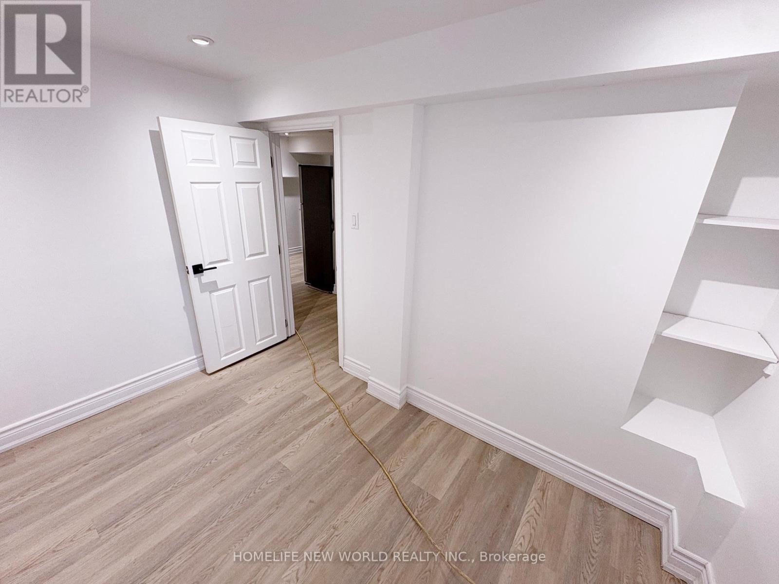 Lower - 679 Gladstone Avenue, Toronto, Ontario  M6H 3J5 - Photo 9 - W12707690