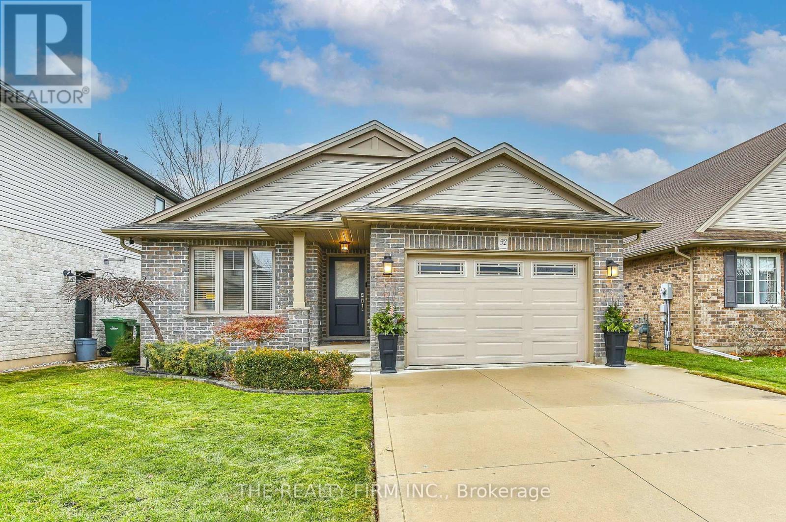 92 WESTLAKE DRIVE, St. Thomas, Ontario