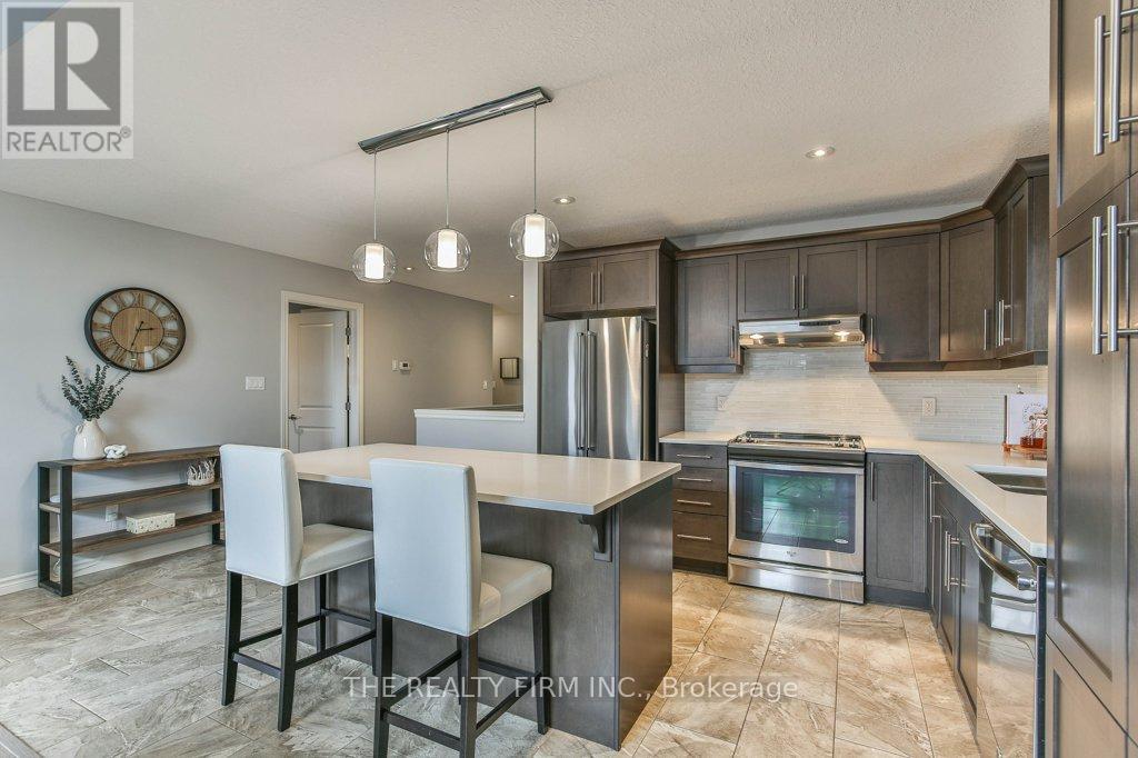 92 Westlake Drive, St. Thomas, Ontario  N5P 0B7 - Photo 10 - X12707746