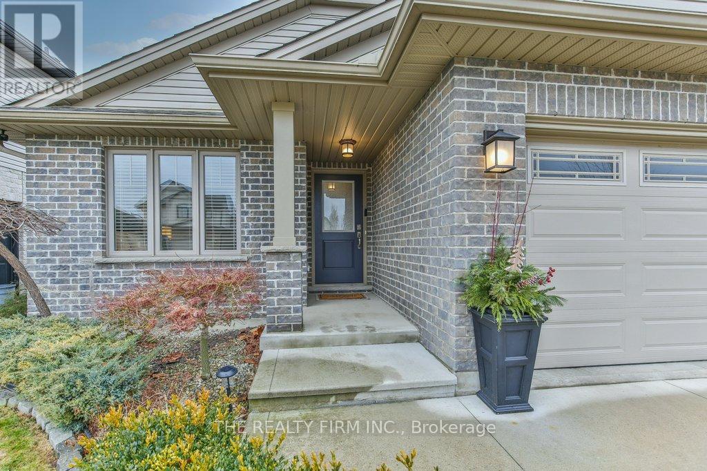 92 Westlake Drive, St. Thomas, Ontario  N5P 0B7 - Photo 2 - X12707746