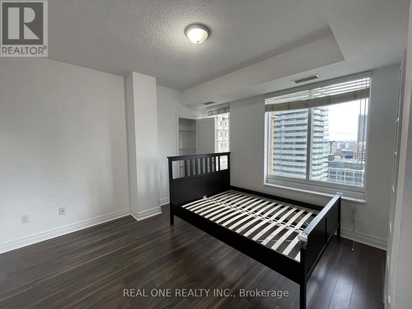 3004 - 35 Balmuto Street, Toronto, Ontario  M4Y 0A3 - Photo 8 - C12707740