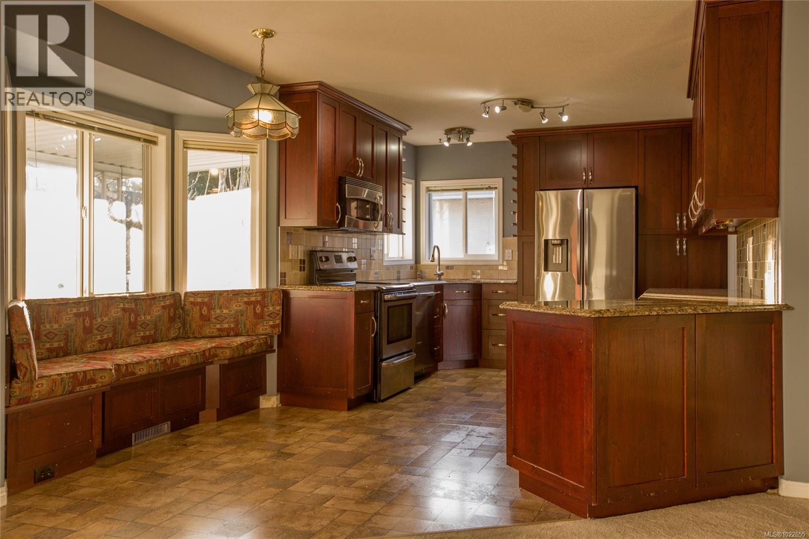 6404 Lasalle Rd, Nanaimo, British Columbia  V9V 1N6 - Photo 8 - 1022655