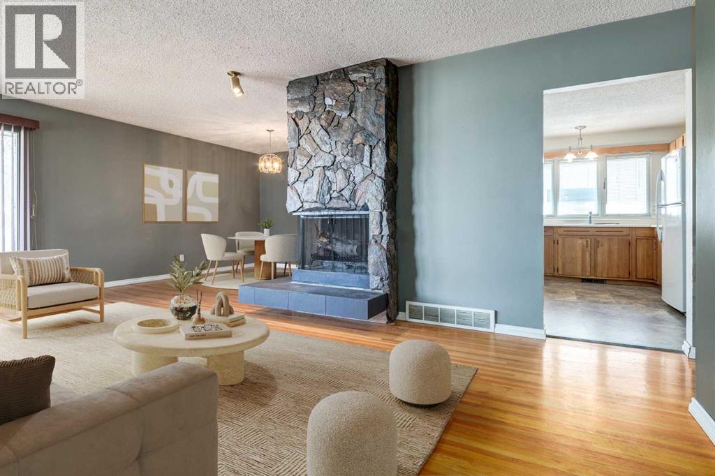 244 Maple Court Crescent Se, Calgary, Alberta  T2J 1V7 - Photo 2 - A2262442