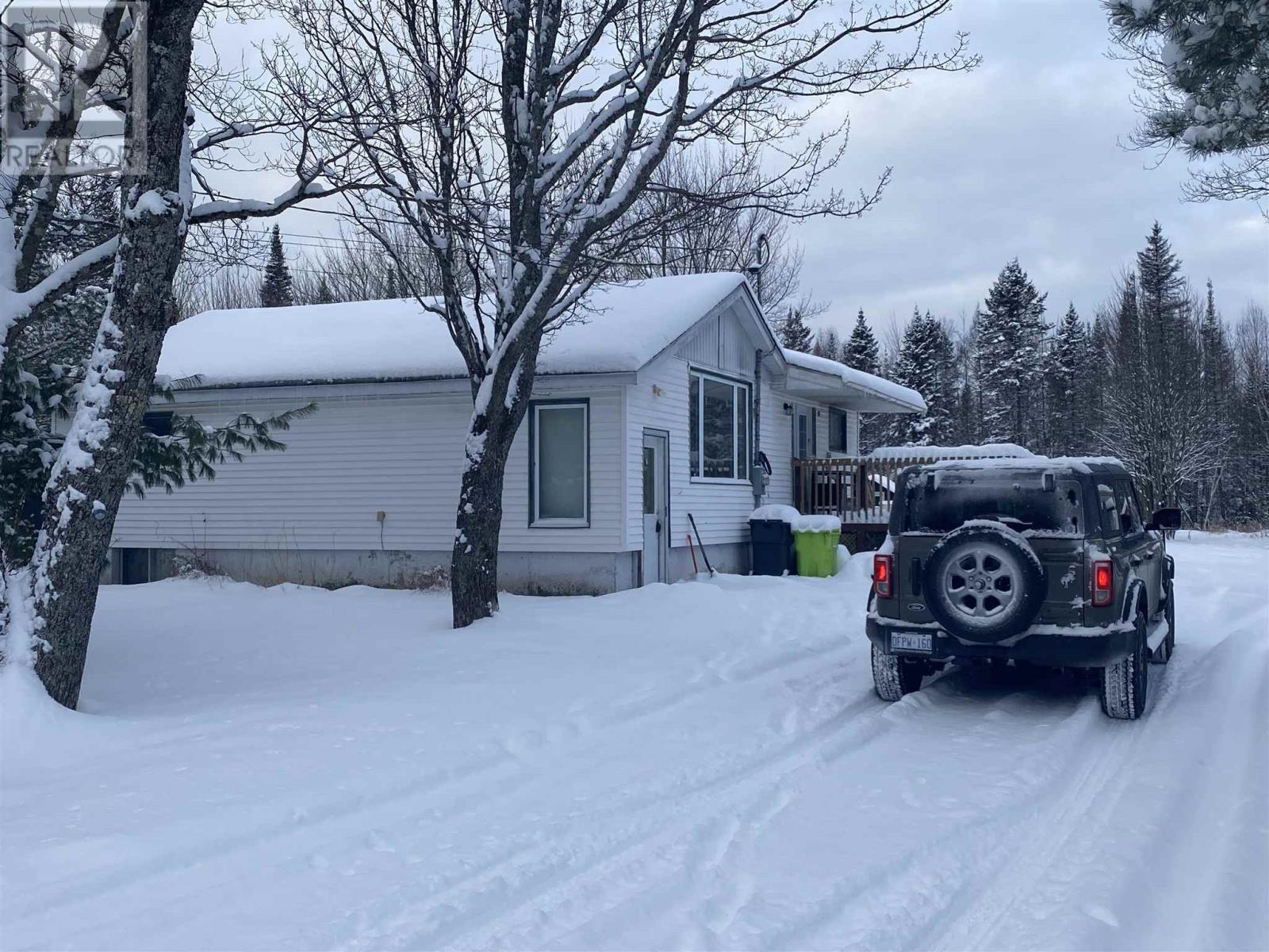 61 Victoria St, Sault Ste. Marie, Ontario  P6A 5K6 - Photo 2 - SM253351