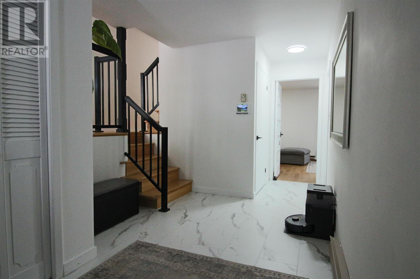 121 Centennial Ave, Sault Ste. Marie, Ontario  P6A 5B2 - Photo 3 - SM260092