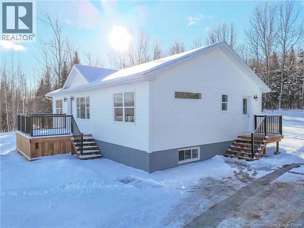 11 Clearview Court, Nackawic, New Brunswick  E6G 0B6 - Photo 2 - NB131897