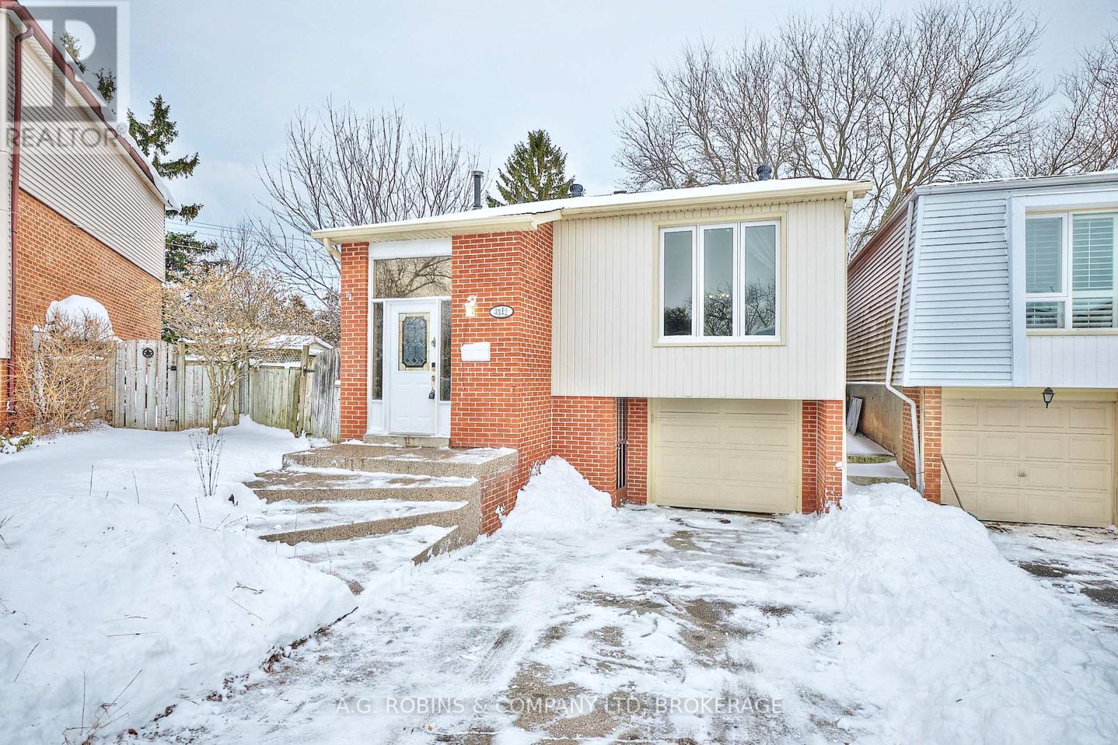 3312 Hannibal Road, Burlington, Ontario  L7M 1R7 - Photo 2 - W12707792