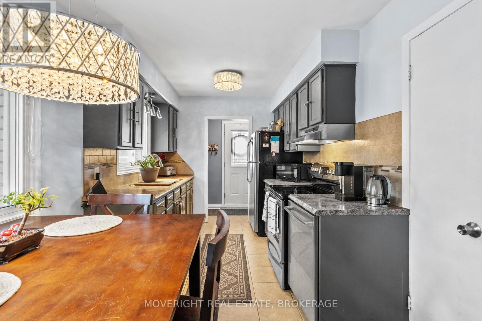 35 Cypress Street, St. Catharines, Ontario  L2N 4L8 - Photo 13 - X12707814