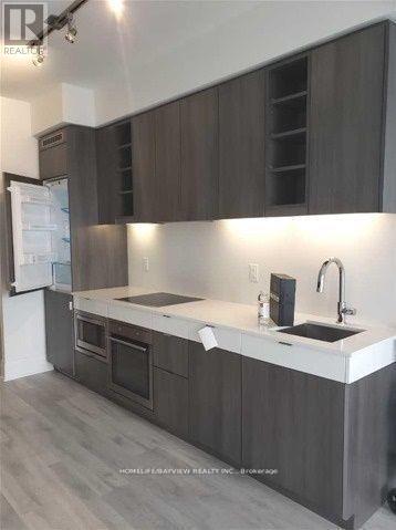 2214 - 101 Erskine Avenue, Toronto, Ontario  M4P 1Y5 - Photo 2 - C12707788