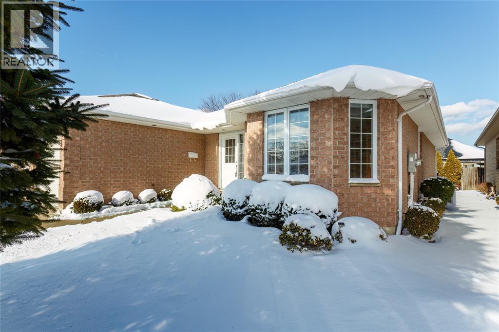 972 Rosedale Avenue, Sarnia, Ontario  N7S 1Z3 - Photo 2 - 26001151