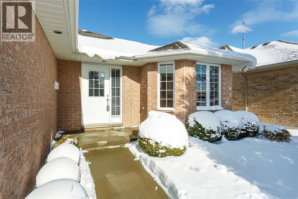 972 Rosedale Avenue, Sarnia, Ontario  N7S 1Z3 - Photo 3 - 26001151