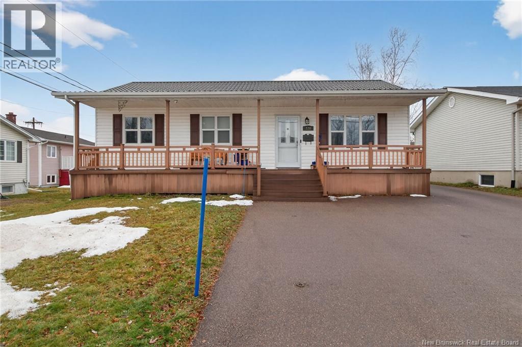 338 Sainte Croix Street, Dieppe, New Brunswick  E1A 1Y7 - Photo 2 - NB132374