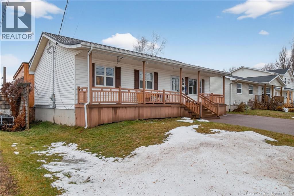 338 Sainte Croix Street, Dieppe, New Brunswick  E1A 1Y7 - Photo 3 - NB132374