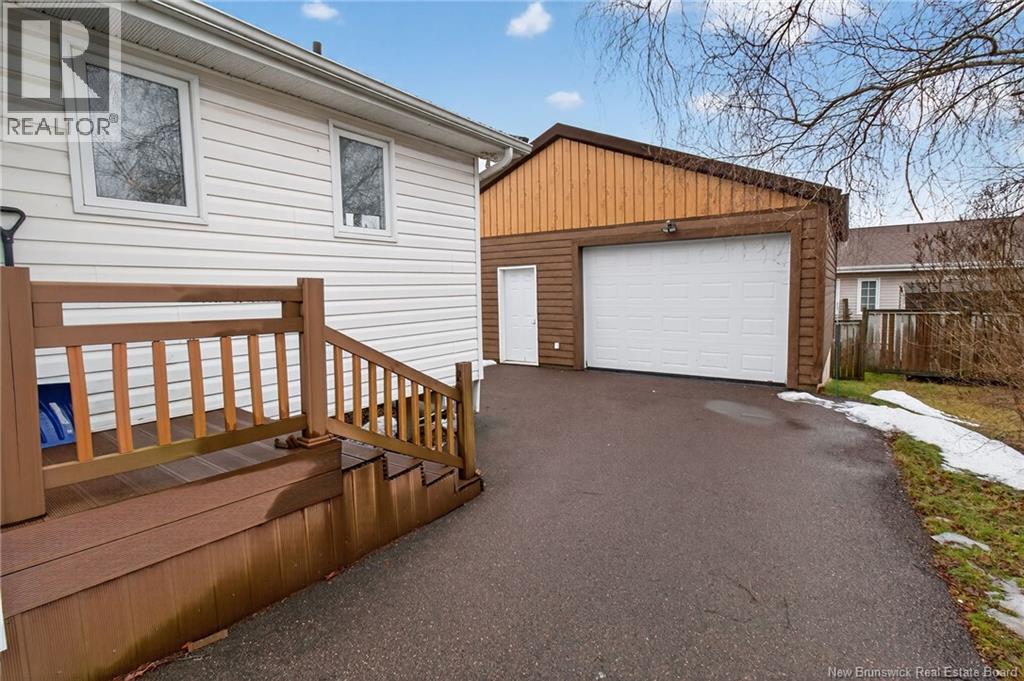 338 Sainte Croix Street, Dieppe, New Brunswick  E1A 1Y7 - Photo 5 - NB132374