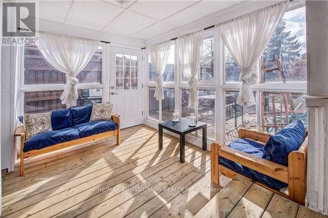 25 Glebe Crescent, Brampton, Ontario  L6S 1E9 - Photo 3 - W12707810