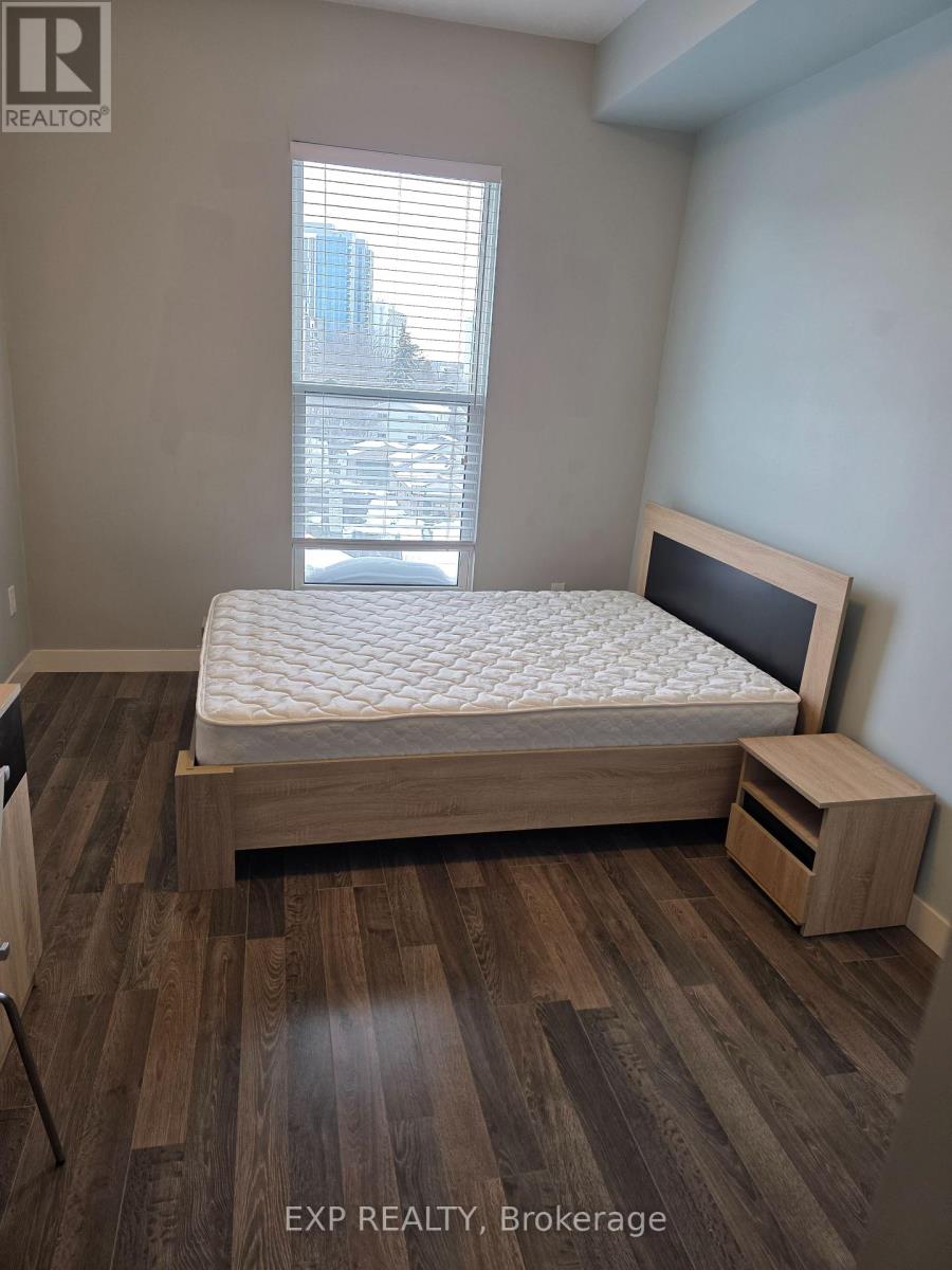 T204-(Room B) - 62 Balsam Street N, Waterloo, Ontario  N2L 3H2 - Photo 12 - X12707754