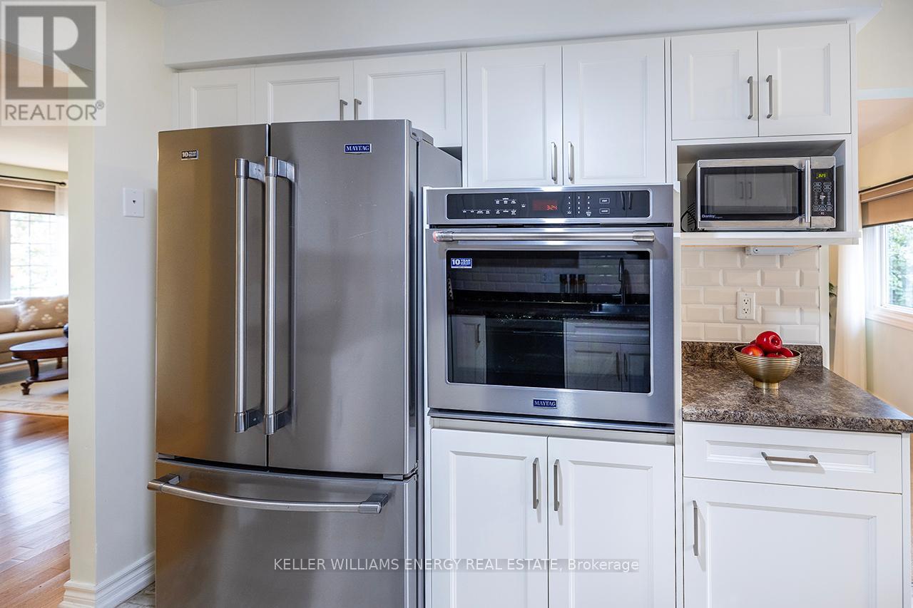 676 Whistler Drive, Oshawa (Northglen), Ontario  L1J 7N7 - Photo 8 - E12707820