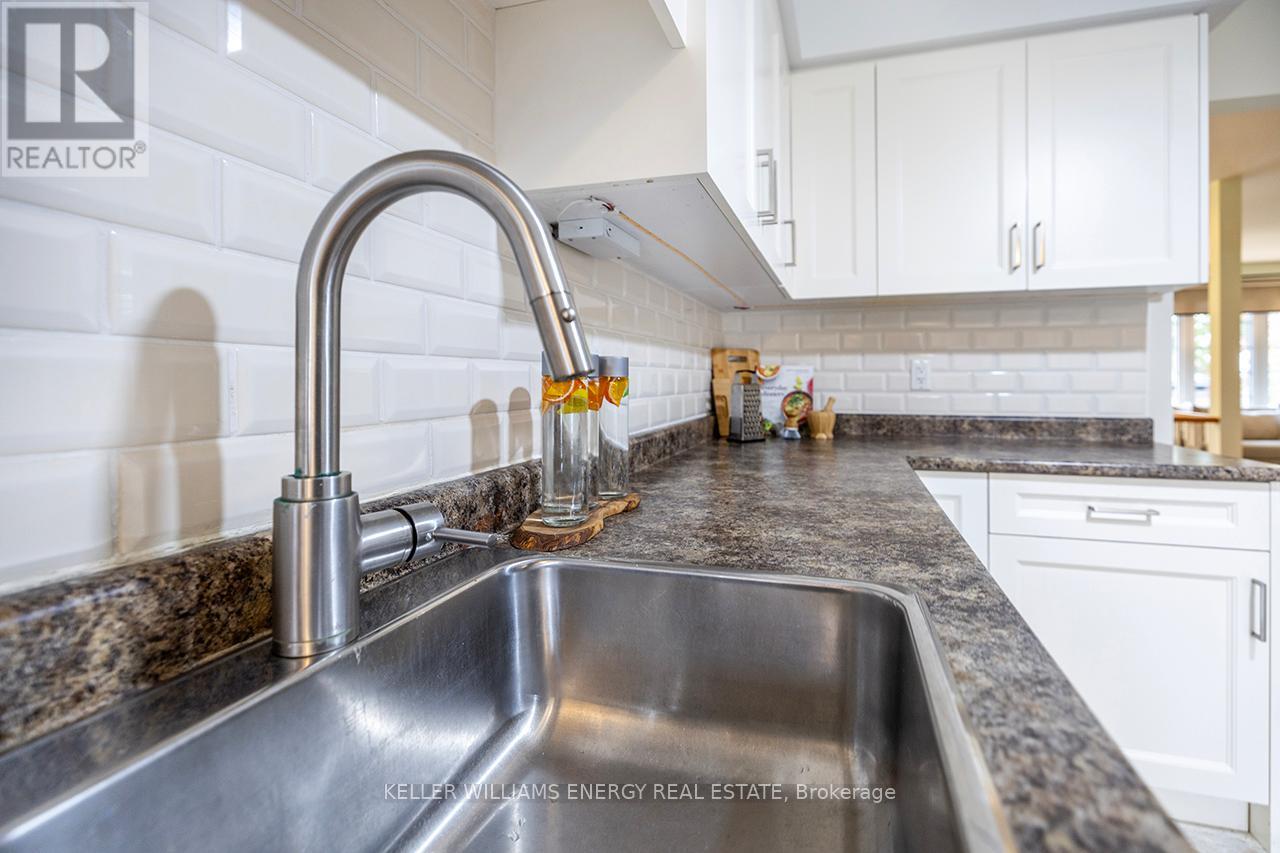 676 Whistler Drive, Oshawa (Northglen), Ontario  L1J 7N7 - Photo 9 - E12707820