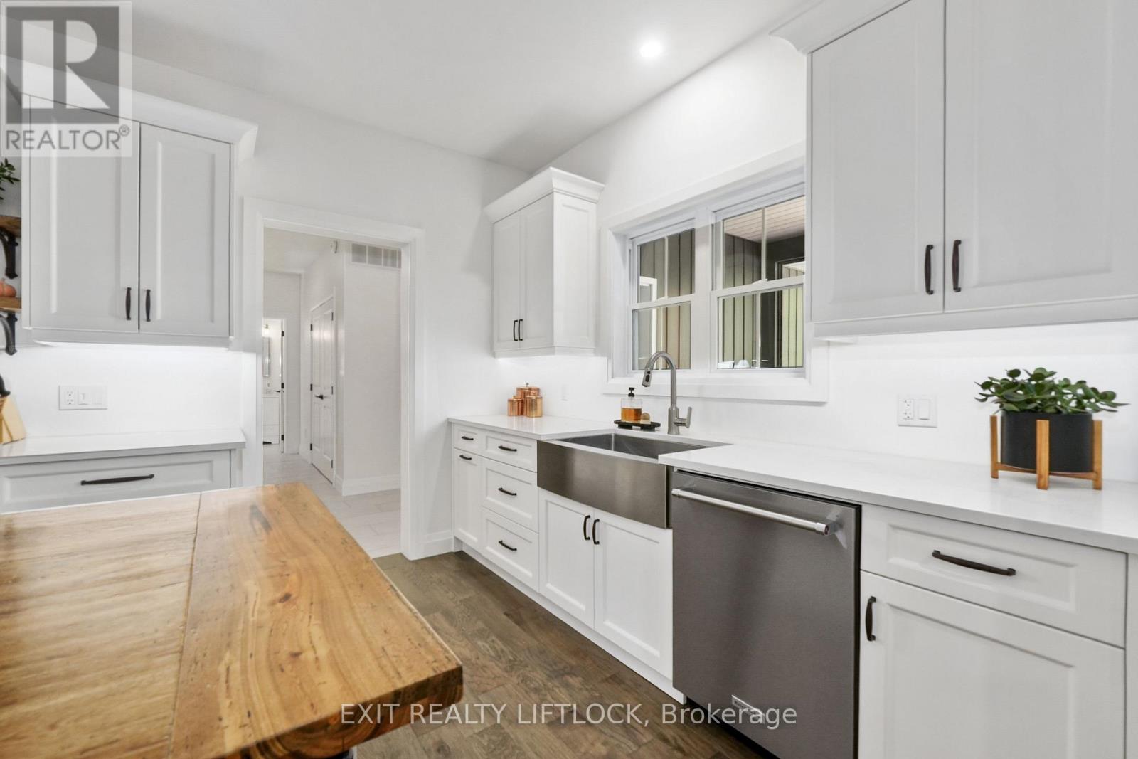 1658 County Road 40, Douro-Dummer, Ontario  K0L 2V0 - Photo 14 - X12707854