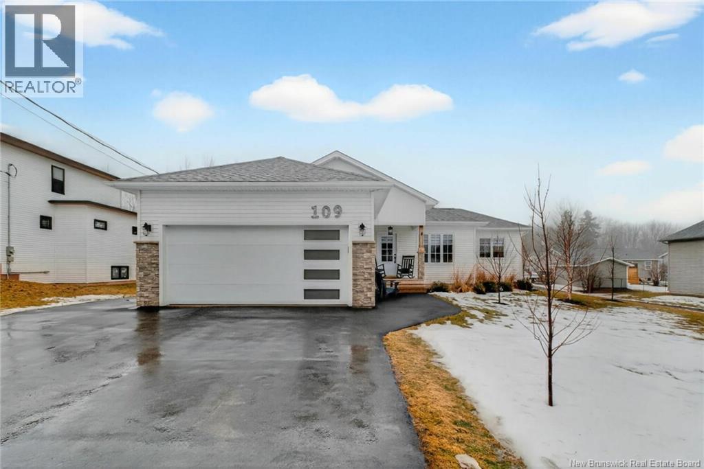 109 Rue Doiron, Dieppe, New Brunswick  E1A 0X9 - Photo 1 - NB132353