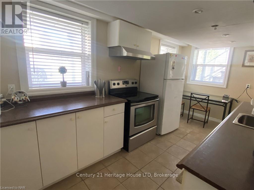 Ground Level - 6042 Culp Street, Niagara Falls (Dorchester), Ontario  L2G 2B7 - Photo 5 - X12707830