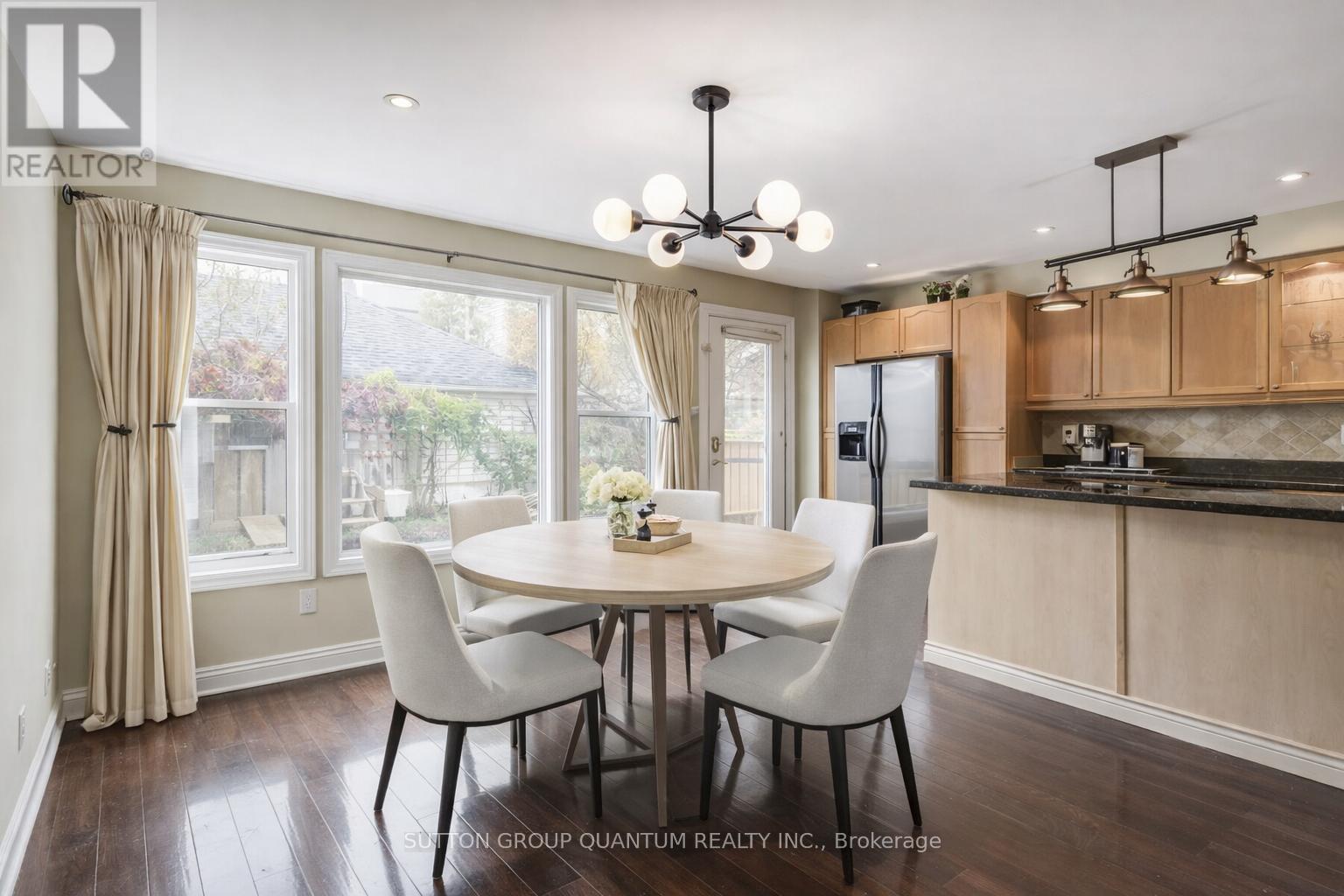 187 Gatwick Drive, Oakville, Ontario  L6H 6T6 - Photo 7 - W12707842