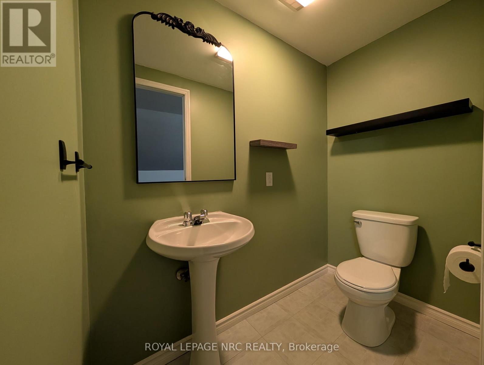 955 Ferndale Avenue, Fort Erie, Ontario  L2A 5E1 - Photo 11 - X12686062