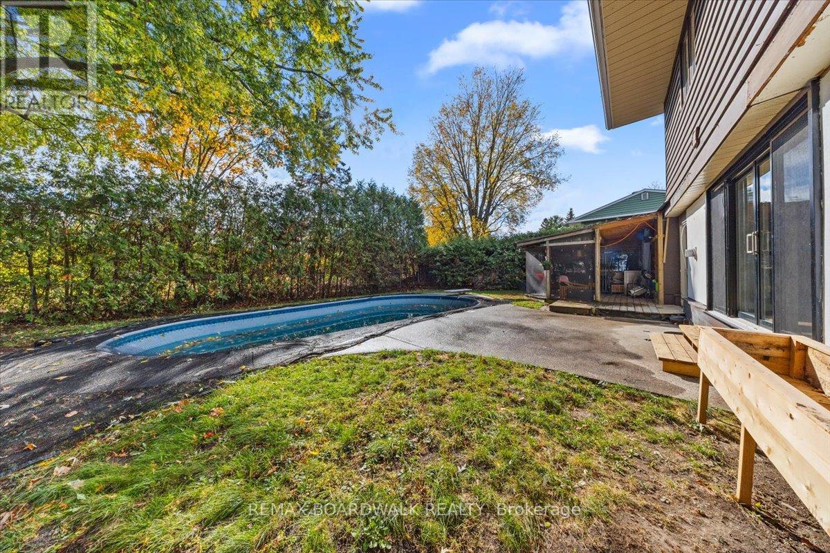 7 Gagnon Court, Ottawa, Ontario  K2K 1A7 - Photo 33 - X12655756