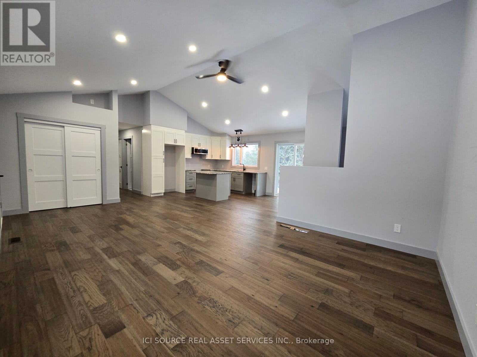 7367 Roger Stevens Drive, Montague, Ontario  K7A 4S6 - Photo 4 - X12707852