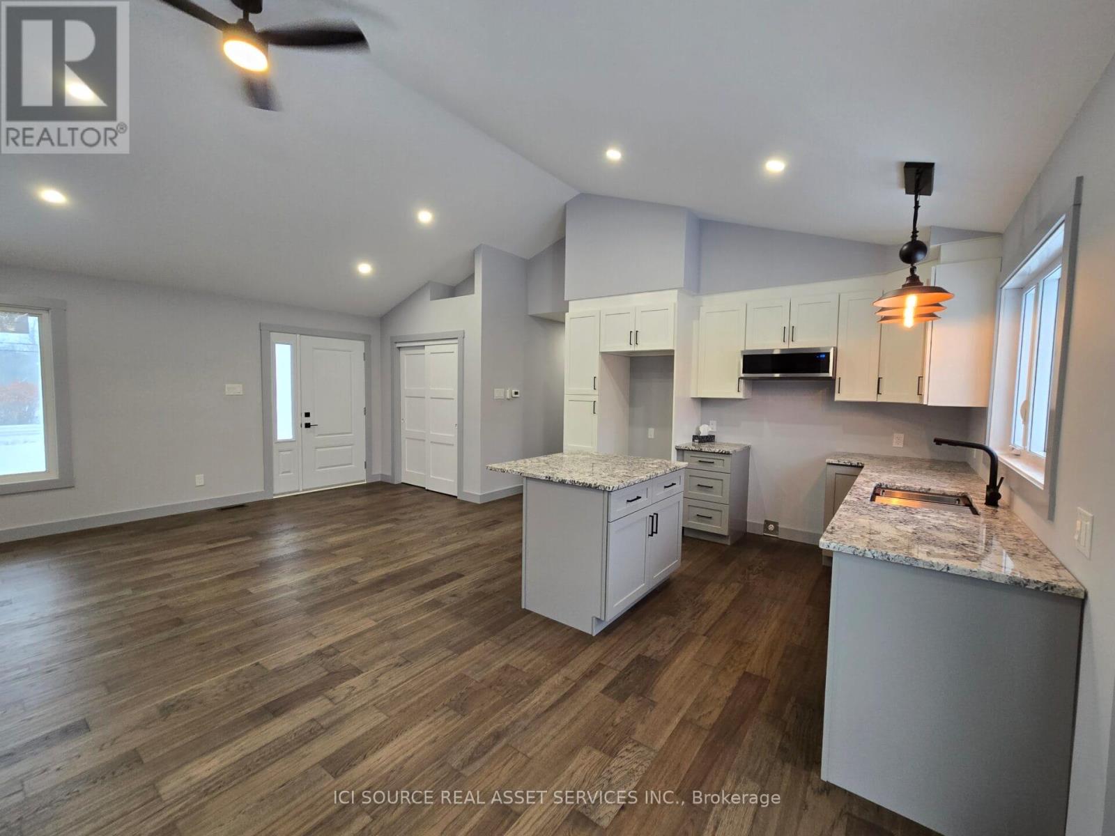 7367 Roger Stevens Drive, Montague, Ontario  K7A 4S6 - Photo 5 - X12707852