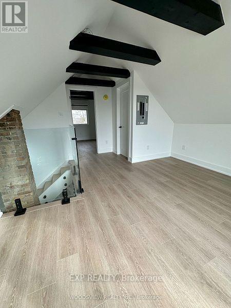 Upper - 24 St Clair Gardens, Toronto, Ontario  M6E 3V4 - Photo 21 - W12707904