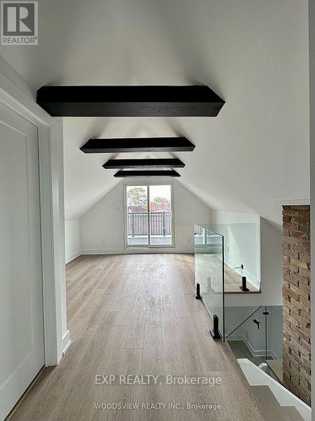 Upper - 24 St Clair Gardens, Toronto, Ontario  M6E 3V4 - Photo 22 - W12707904