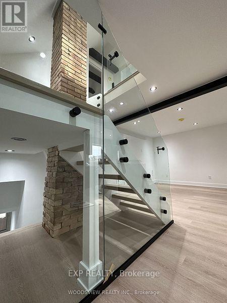 Upper - 24 St Clair Gardens, Toronto, Ontario  M6E 3V4 - Photo 7 - W12707904