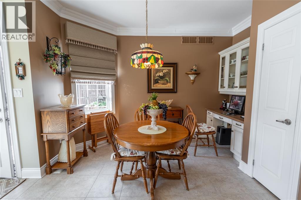 6746 St Andrews Circle, Plympton-Wyoming, Ontario  N0N 1E0 - Photo 14 - 26000834