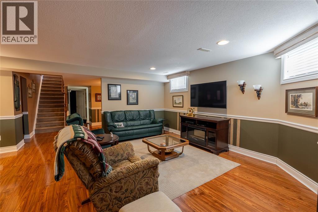 6746 St Andrews Circle, Plympton-Wyoming, Ontario  N0N 1E0 - Photo 28 - 26000834