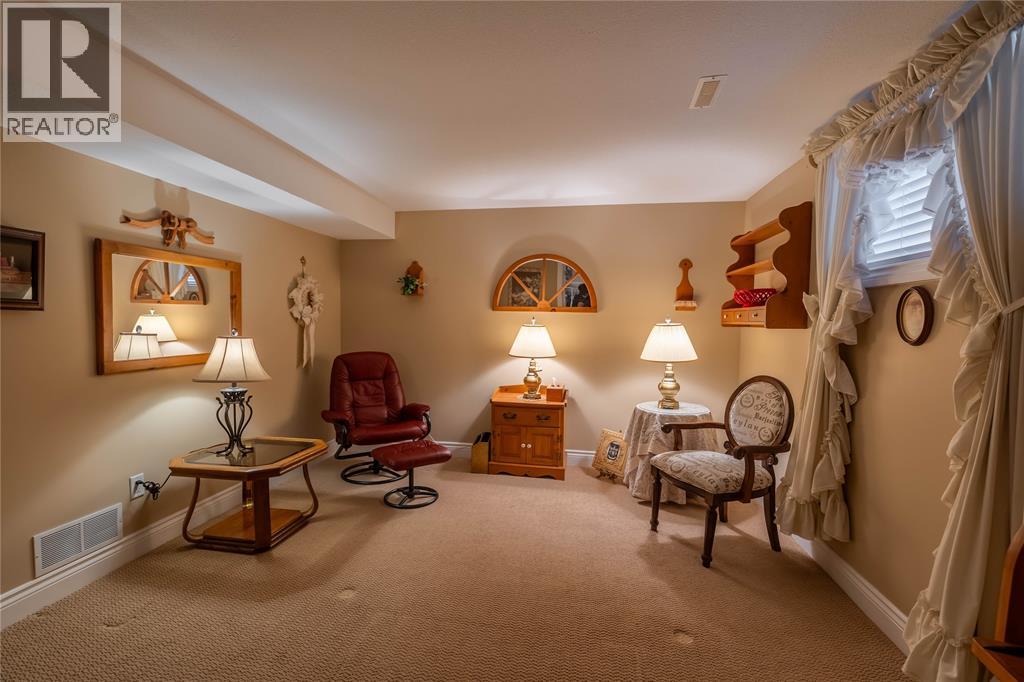 6746 St Andrews Circle, Plympton-Wyoming, Ontario  N0N 1E0 - Photo 34 - 26000834