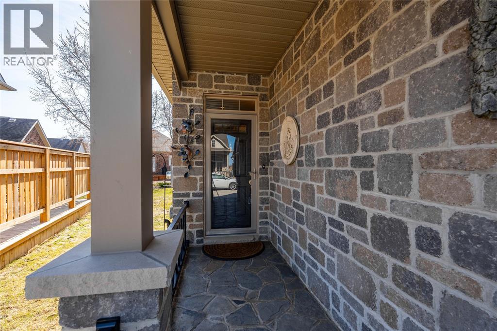 6746 St Andrews Circle, Plympton-Wyoming, Ontario  N0N 1E0 - Photo 5 - 26000834