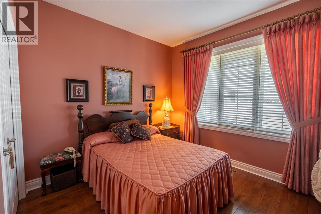 6746 St Andrews Circle, Plympton-Wyoming, Ontario  N0N 1E0 - Photo 22 - 26000831