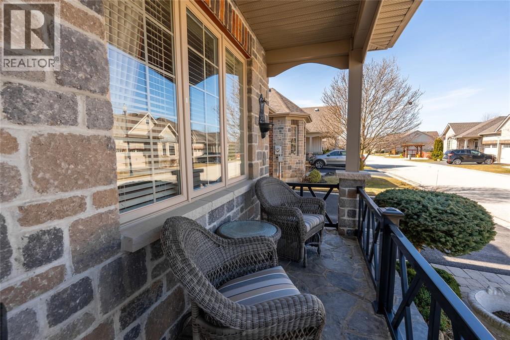 6746 St Andrews Circle, Plympton-Wyoming, Ontario  N0N 1E0 - Photo 4 - 26000831