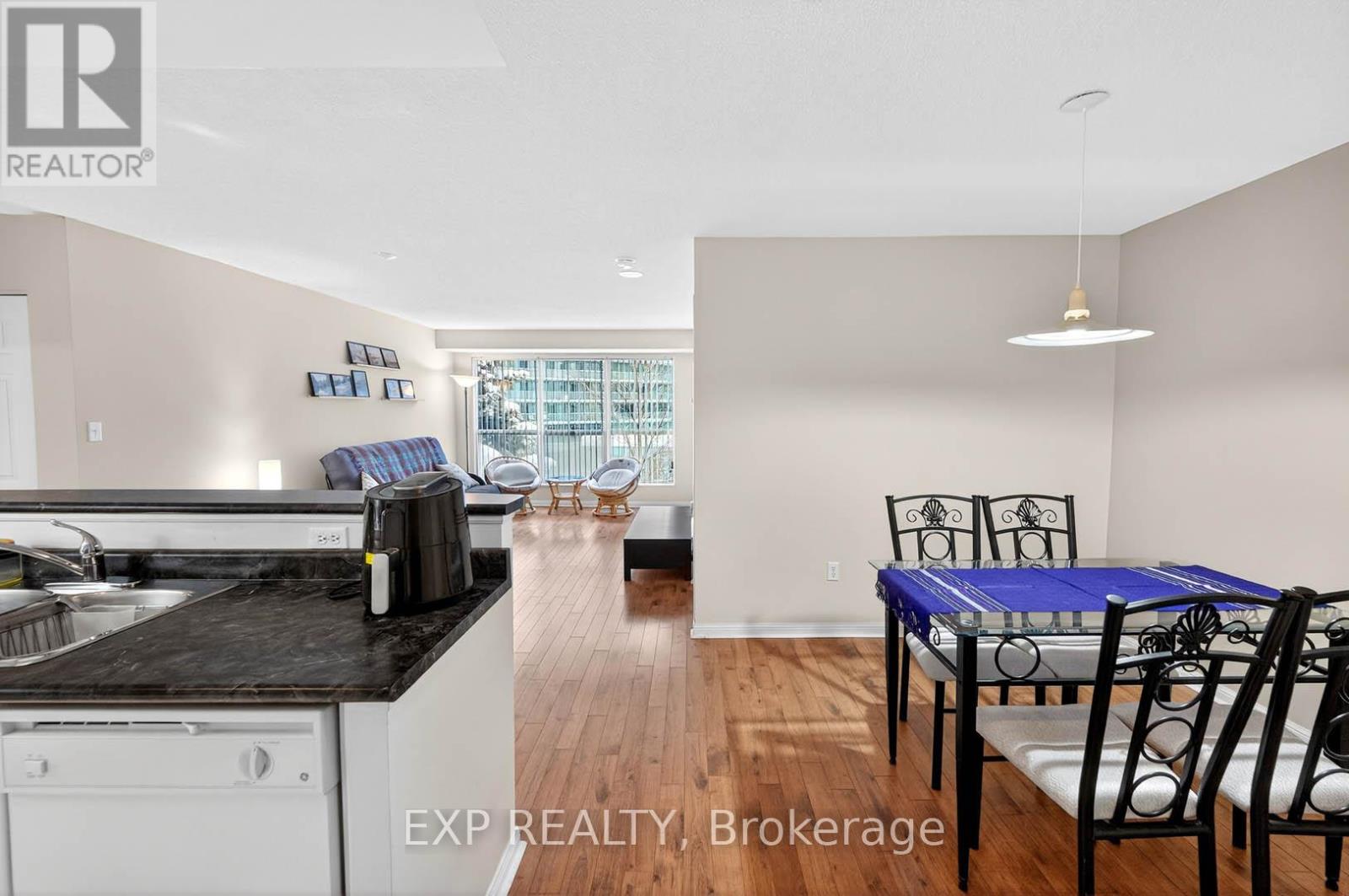 517 - 23 Lorraine Drive, Toronto, Ontario  M2N 6Z6 - Photo 9 - C12707894