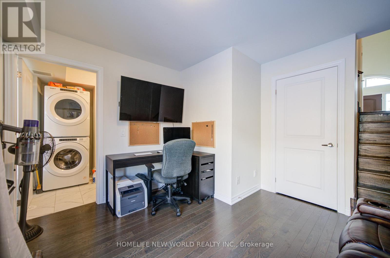 46 Elkington Crescent, Whitby, Ontario  L1P 0L7 - Photo 11 - E12707896