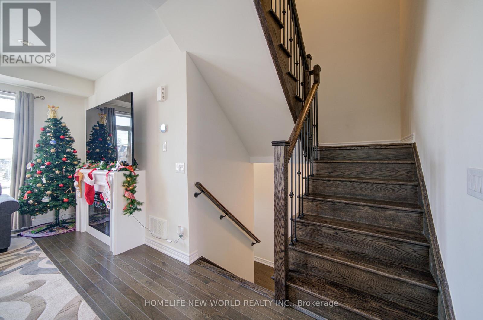 46 Elkington Crescent, Whitby, Ontario  L1P 0L7 - Photo 12 - E12707896