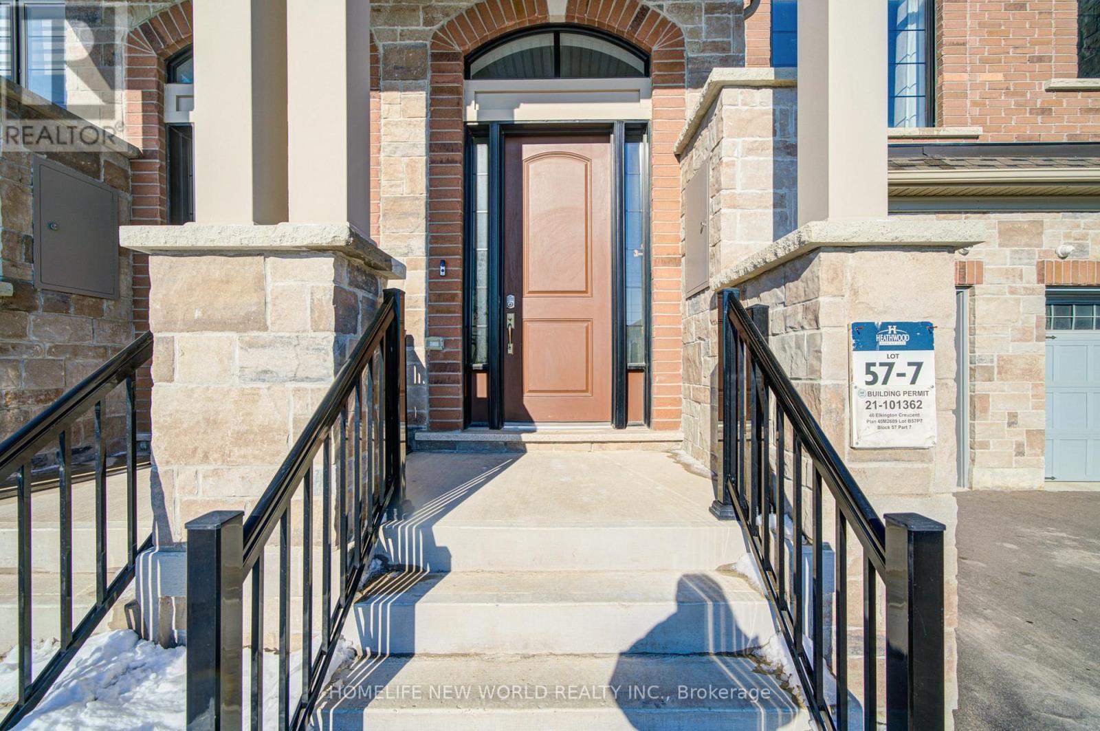 46 Elkington Crescent, Whitby, Ontario  L1P 0L7 - Photo 2 - E12707896