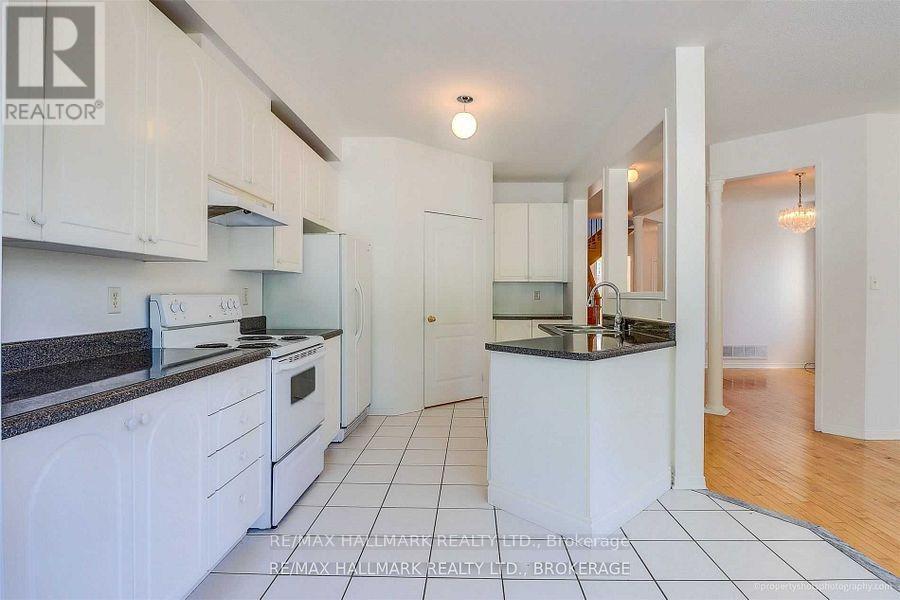 163 Fairlane Crescent, Vaughan, Ontario  L4H 2G8 - Photo 10 - N12707906