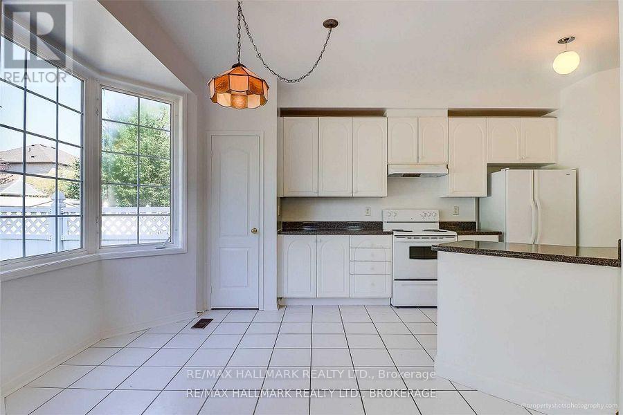 163 Fairlane Crescent, Vaughan, Ontario  L4H 2G8 - Photo 9 - N12707906