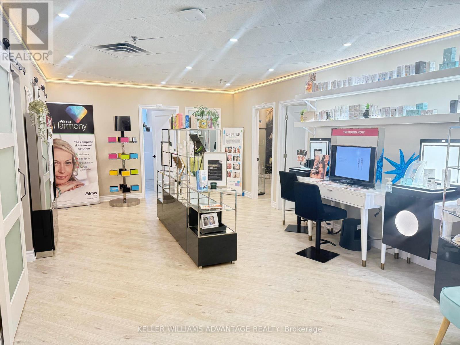 75 International Boulevard, Toronto, Ontario  M9W 6L9 - Photo 4 - W12707886