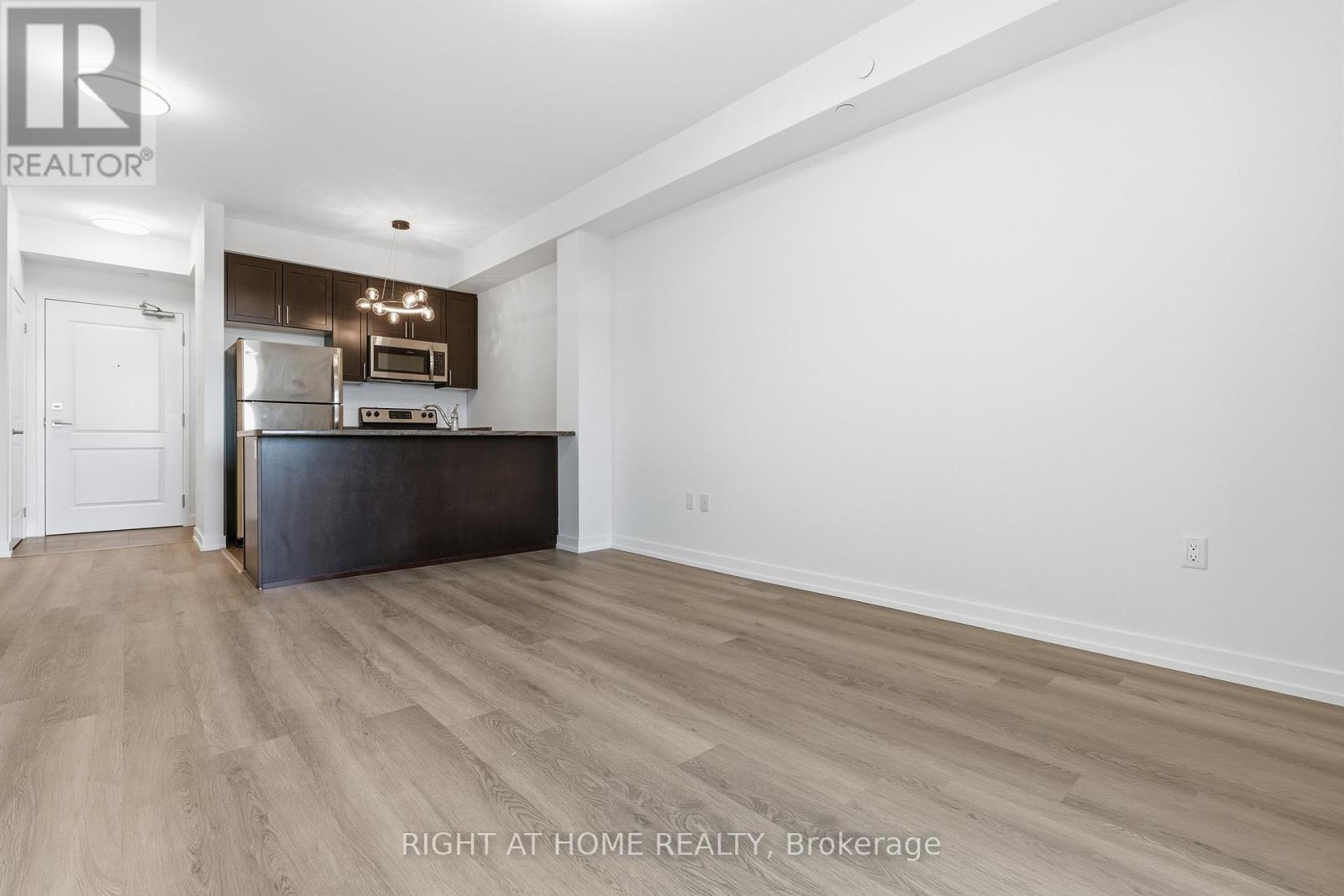 334 - 125 Shoreview Place, Hamilton, Ontario  L8E 0K3 - Photo 10 - X12707900