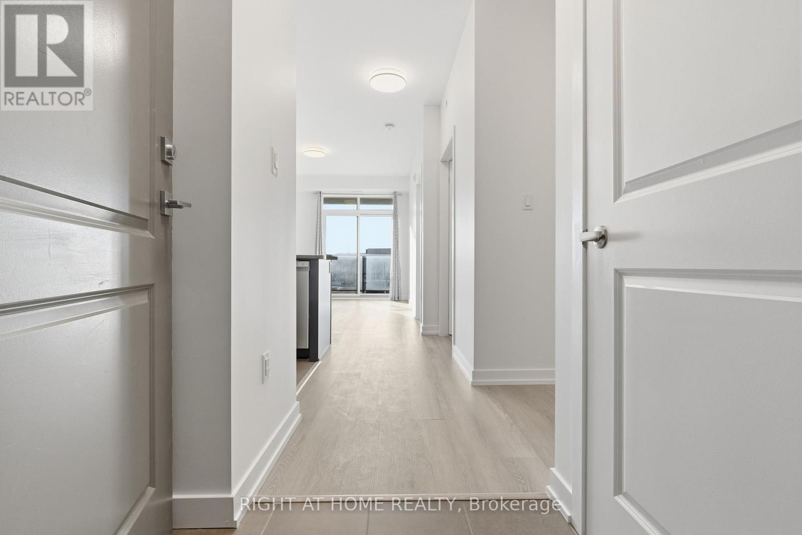 334 - 125 Shoreview Place, Hamilton, Ontario  L8E 0K3 - Photo 4 - X12707900